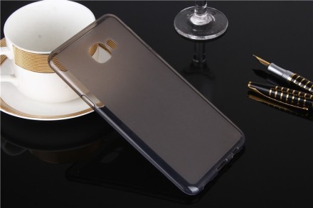Накладка силиконовая KissWill для HTC 10/10 Lifestyle прозрачно-черная