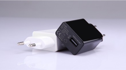 Сетевое зарядное устройство Nillkin Quick Charge на 2000mAh 1 USB белое
