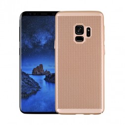 Накладка пластиковая для Samsung Galaxy A6 (2018) A600 с перфорацией золотистая